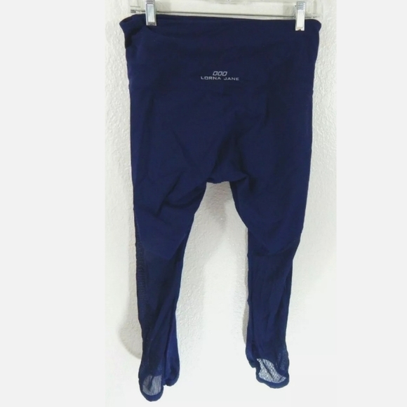 Lorna Jane Navy Mesh Panel Crop Leggings - Picture 1 of 4